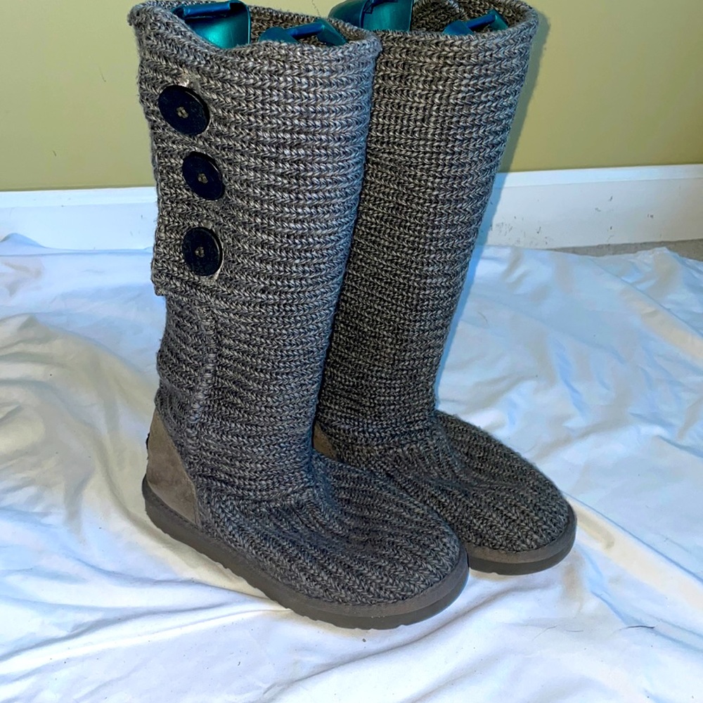 UGG Classic Cardy Boot in grey size 7